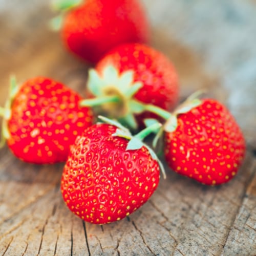 cluster of fice strawberries